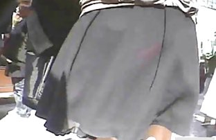 XXX Trồng trên một khối u rắn trắng bé