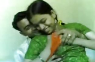 XXX Cô gái quyến rũ một màu đen và trắng