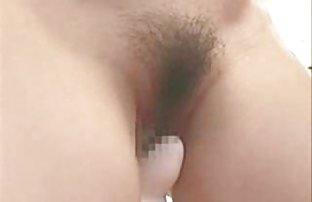 XXX Một cô gái tóc vàng và tóc nâu nhảy lớn