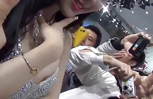 XXX Các người biết nơi của một người phụ nữ g-tại chỗ và thích nó