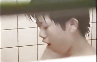 XXX Pikaper nga ở phía sau