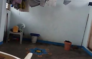 XXX Tóc vàng trên bàn và đít